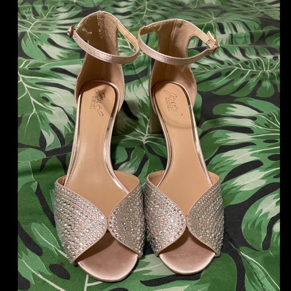 Jewel Badgley Mischka evening pumps